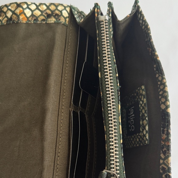 Latico leather Snake Print Shoulder Bag with matching Wallet NWT - Picture 9 of 16